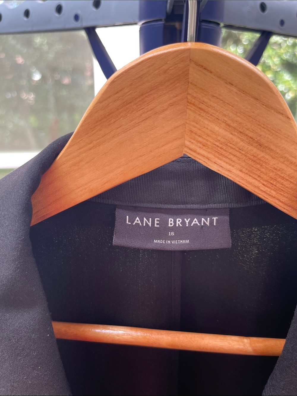 Lane Bryant Black Single-Button Notch-Lapel Blazer - Picture 3 of 6